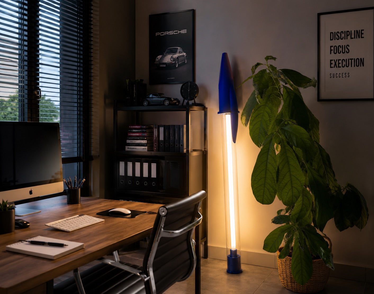 Lampe Stylo Géant Bleu  – Néon LED 140 cm