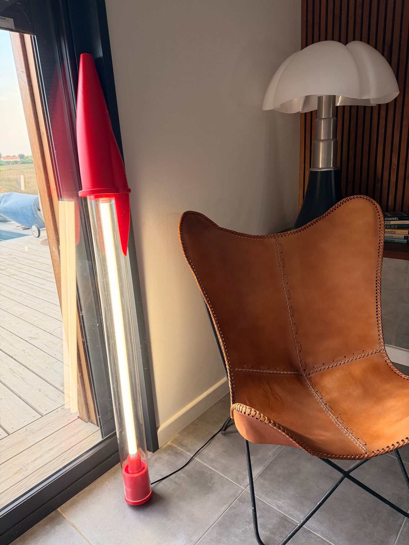 Lampe Stylo Géant Rouge  – Néon LED 140 cm