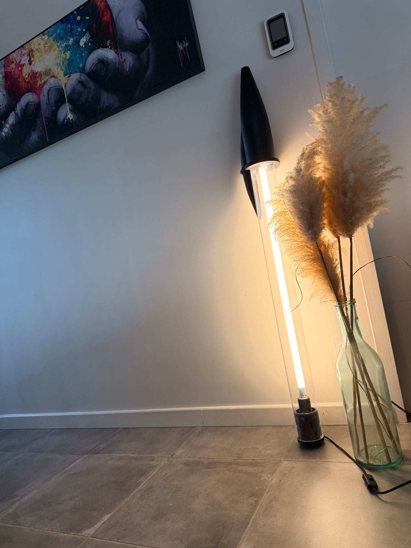 Lampe Stylo Géant NOIR  – Néon LED 140 cm