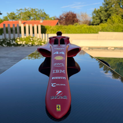 F1 #44 – Sculpture Murale Carbone – Édition Numérotée - Ferrari Lewis Hamilton