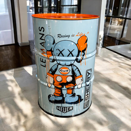 Bidon Racing Gulf x KAWS – Œuvre originale peinte à la main