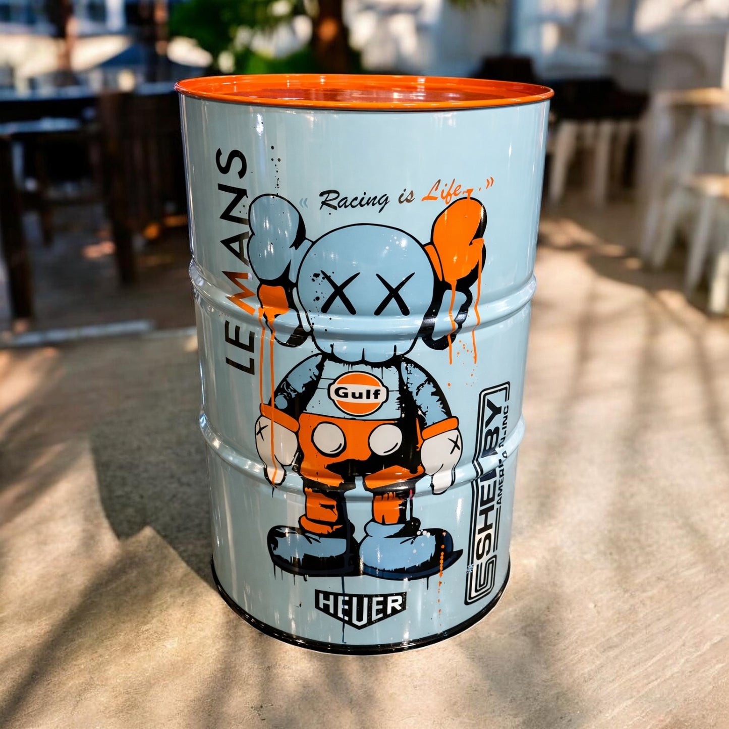 Bidon Racing Gulf x KAWS – Œuvre originale peinte à la main