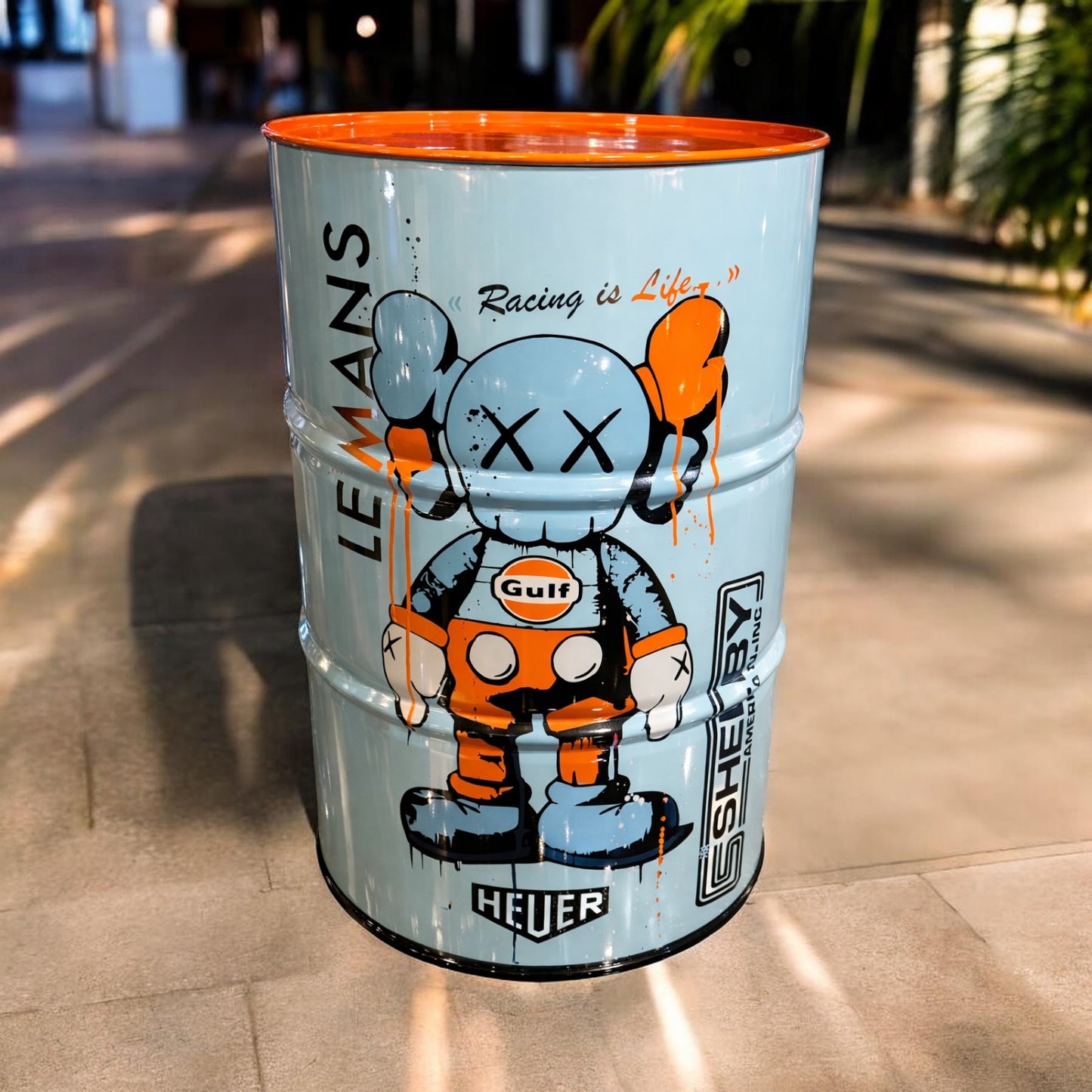 Bidon Racing Gulf x KAWS – Œuvre originale peinte à la main