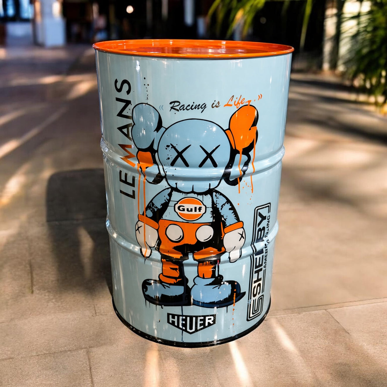 Bidon Racing Gulf x KAWS – Œuvre originale peinte à la main